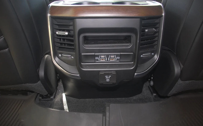 Dodge RAM cena 219000 przebieg: 2640, rok produkcji 2021 z Stalowa Wola małe 254